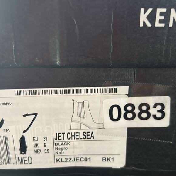 Kenneth Cole Jet Black Leather Chelsea Boots Chunky Heel Slip On NEW Size 7 - Picture 11 of 11